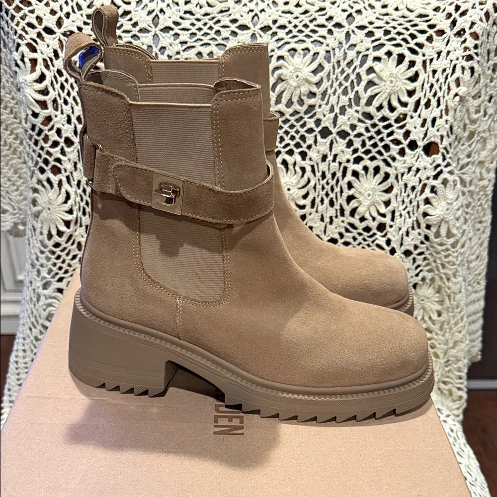 Steve Madden Tan Ankle Booties - Picture 1 of 6